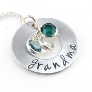 Family Circle Personalized Pendant | Personalizable Jewelry